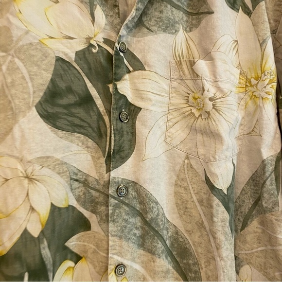Tommy Bahama Floral Tan Hawaiian Shirt - Picture 5 of 9